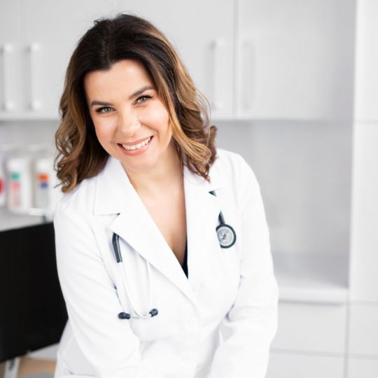 dr hab. n. med. Karolina Helena Kędzierska-Kapuza